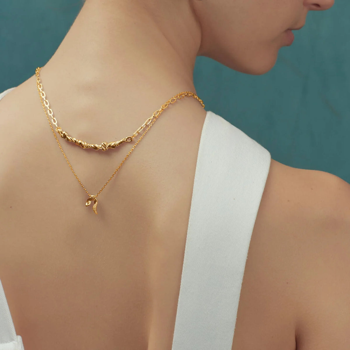Dainty Bowknot Necklace – view 3