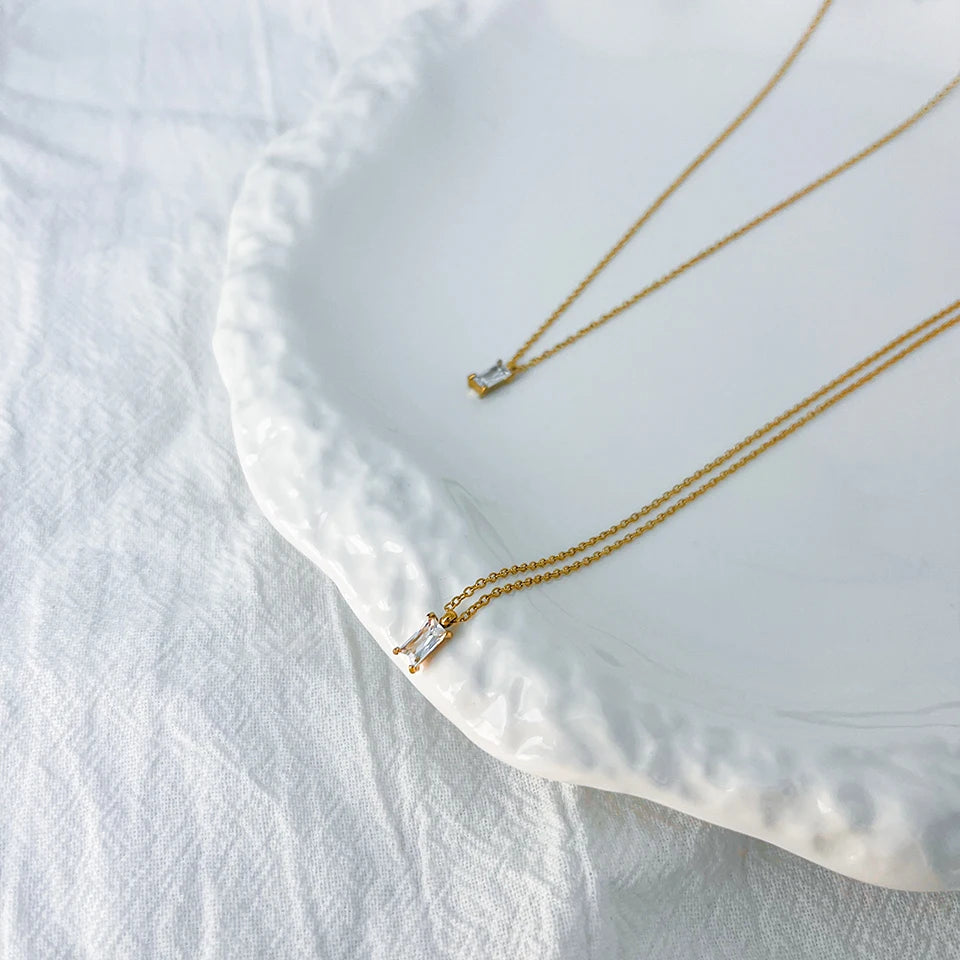Elegant Rectangular Zirconia Pendant Necklace – Gold & Silver